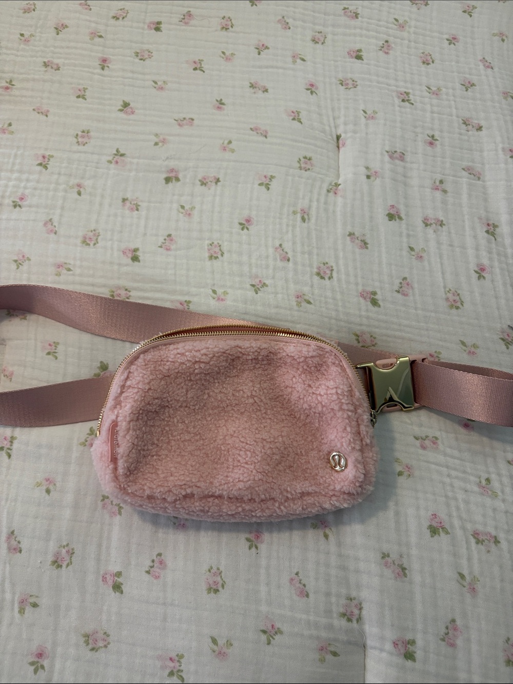 Lululemon Sherpa pink Fanny pack